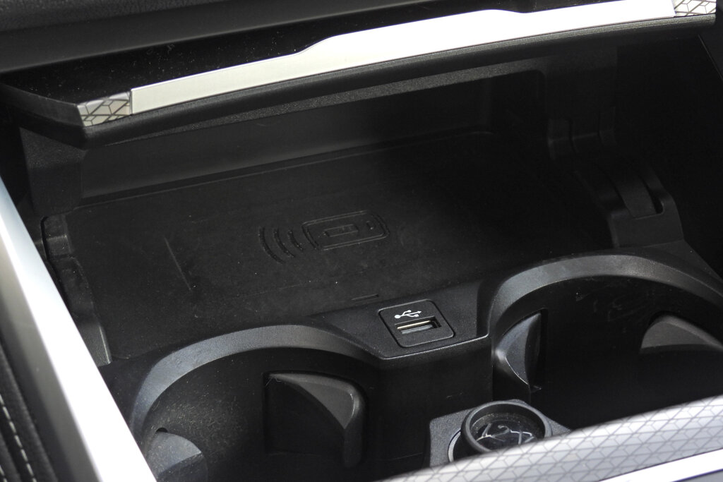 BMW i4 51