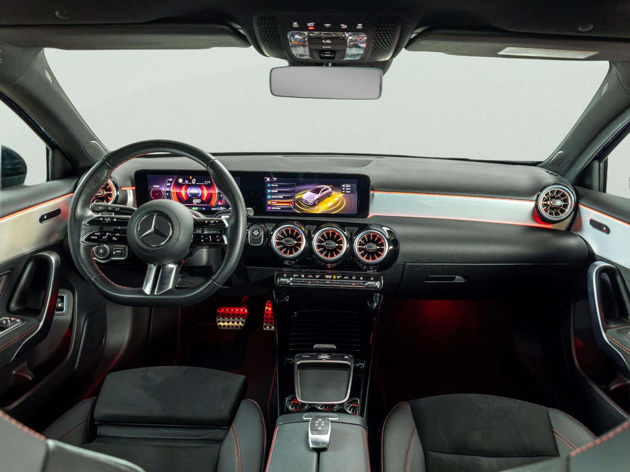 Mercedes-Benz A-Klasse Hatchback 250 e Star Edition AMG Line Plus - Afbeelding 3