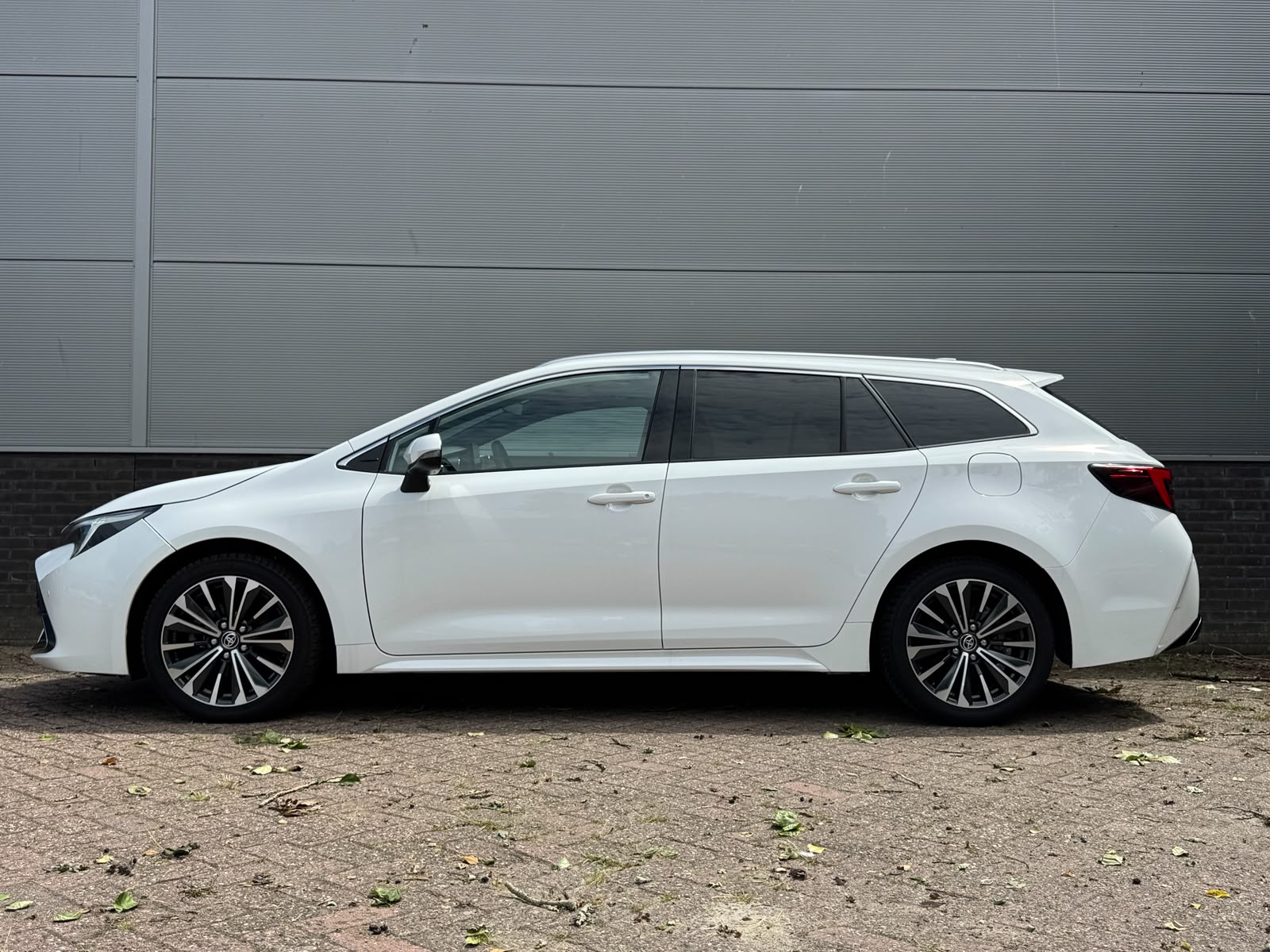 Toyota Corolla Touring Sports Hybrid 140 Dynamic - Afbeelding 2