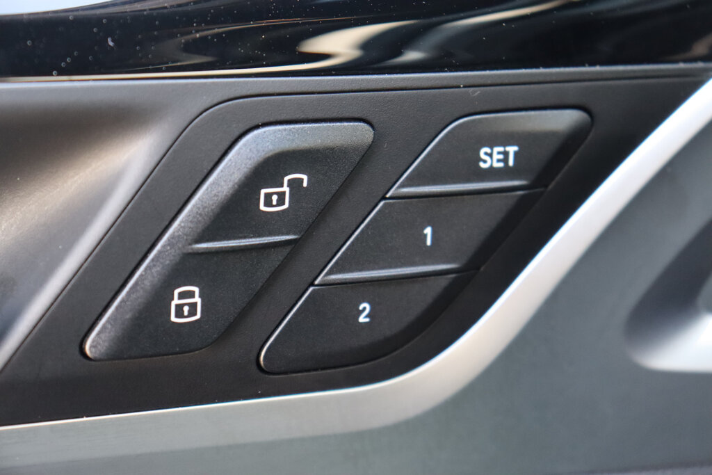 BMW iX3 25