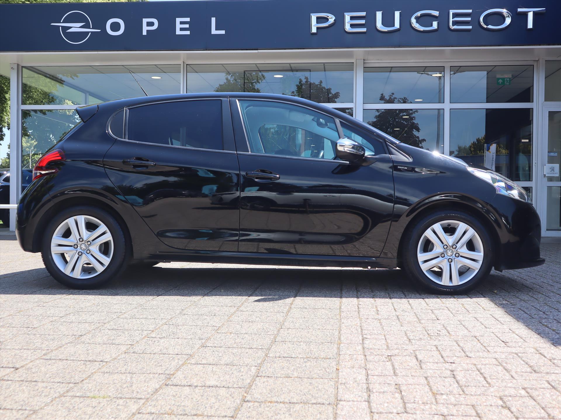 Peugeot 208 Signature PureTech 110pk H6, Rijklaarprijs, Navigatie DAB+ Radio Airco Sensoren - Afbeelding 3