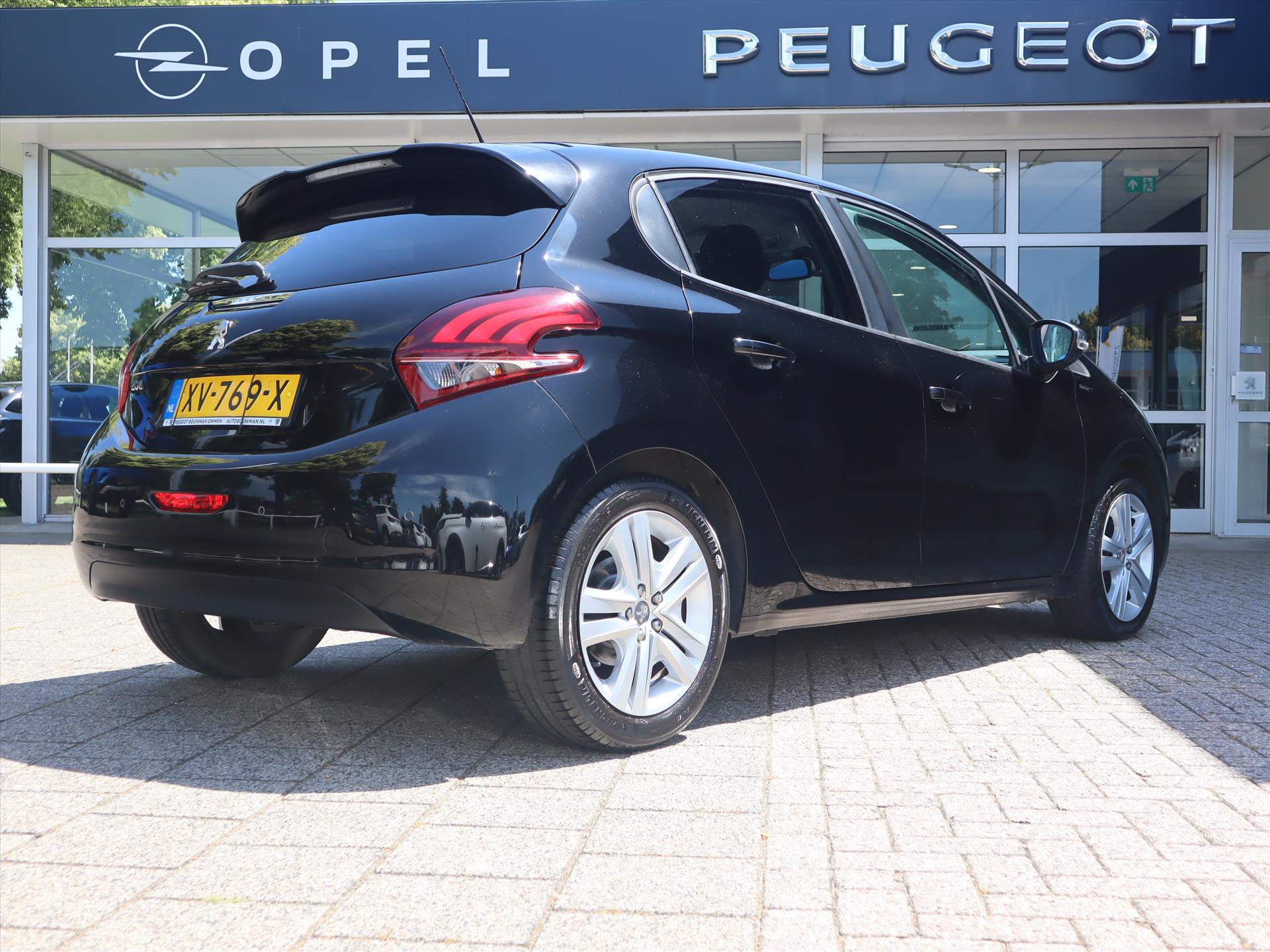 Peugeot 208 Signature PureTech 110pk H6, Rijklaarprijs, Navigatie DAB+ Radio Airco Sensoren - Afbeelding 4