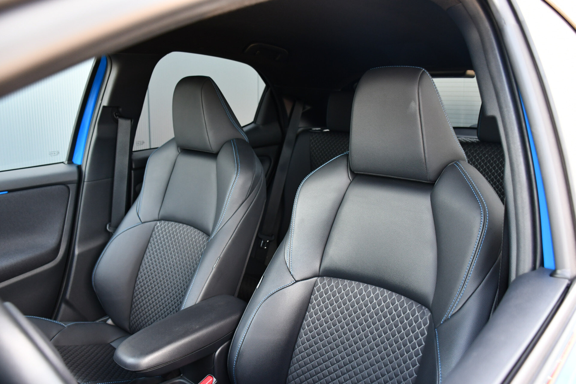 Toyota Yaris 1.5 Hybrid 130 Launch Edition automaat 130pk - Afbeelding 4