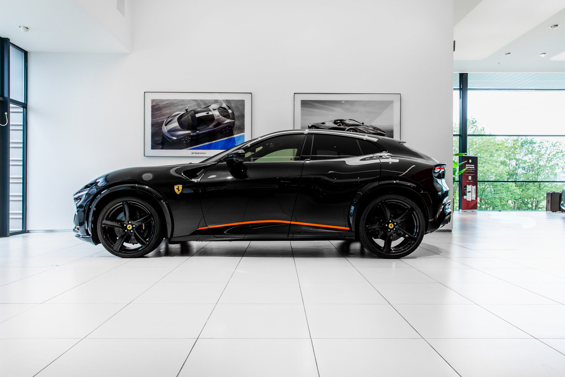 Ferrari Purosangue ~Ferrari Munsterhuis~ - Afbeelding 2