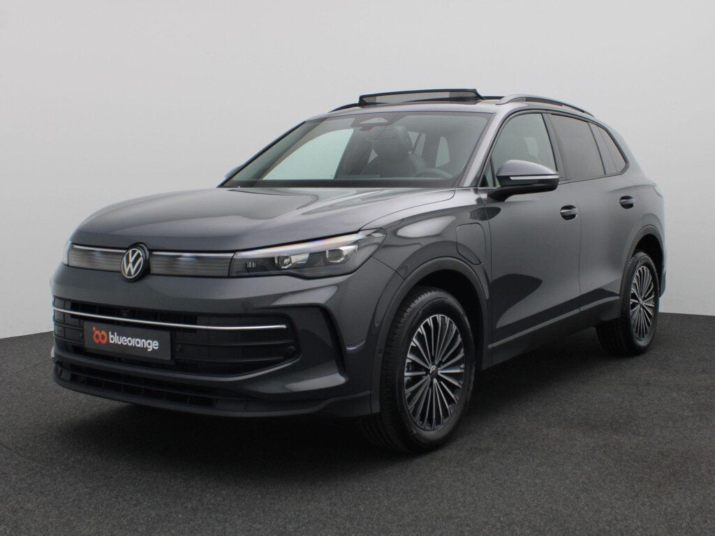 Volkswagen Tiguan 1.5 eHybrid Life Edition 204PK DSG Panoramadak, Trekhaak, 360gr. - Afbeelding 2