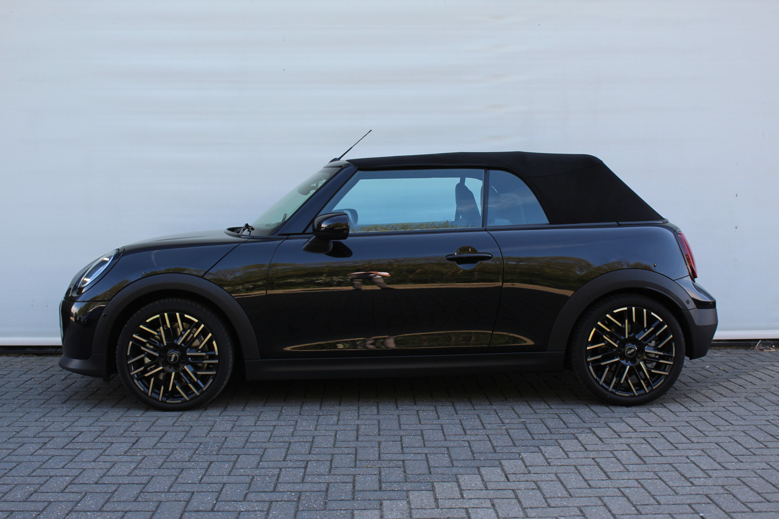 MINI Cooper Cabrio 8