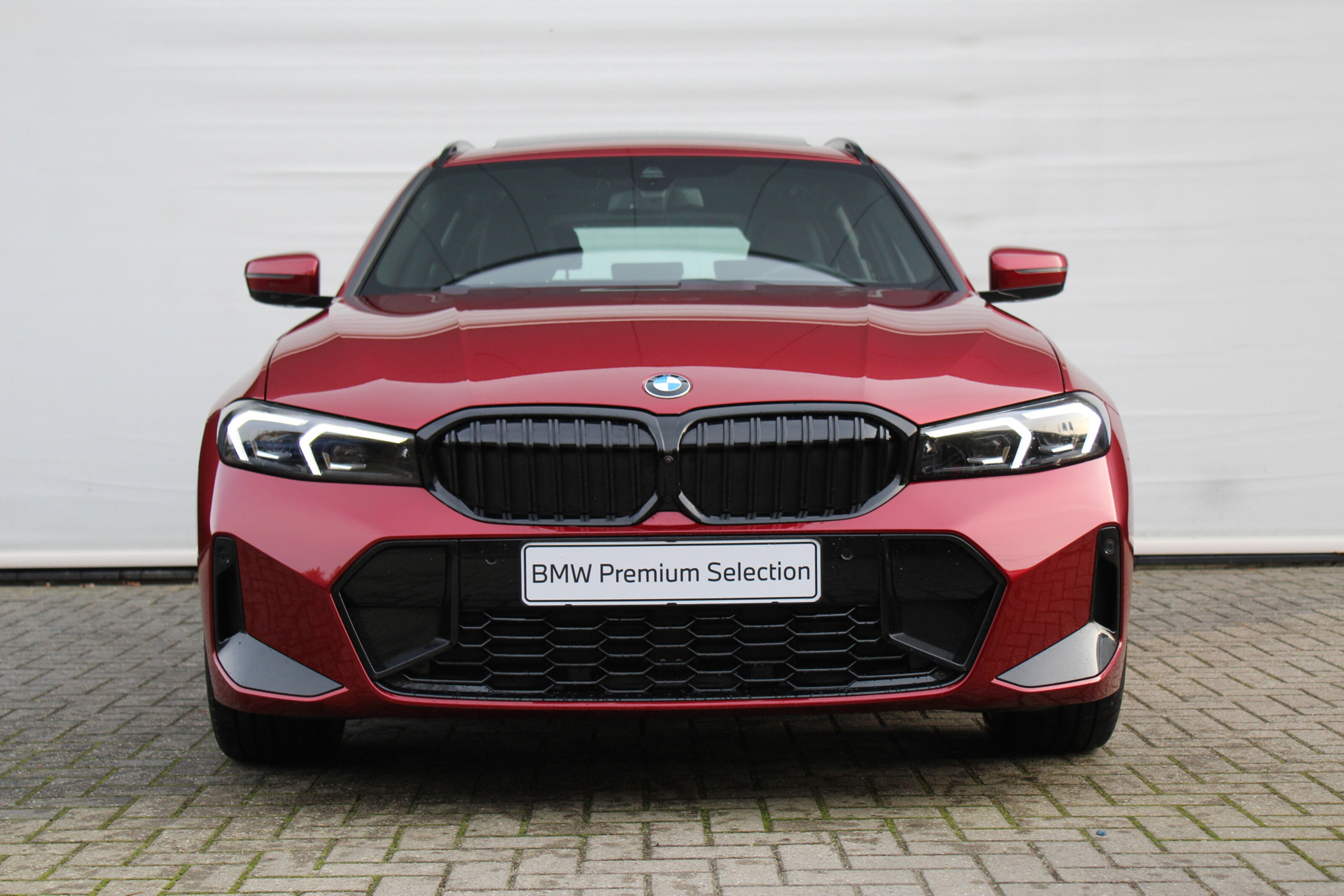 BMW 3 Serie Touring 330i xDrive High Executive M Sport Automaat
