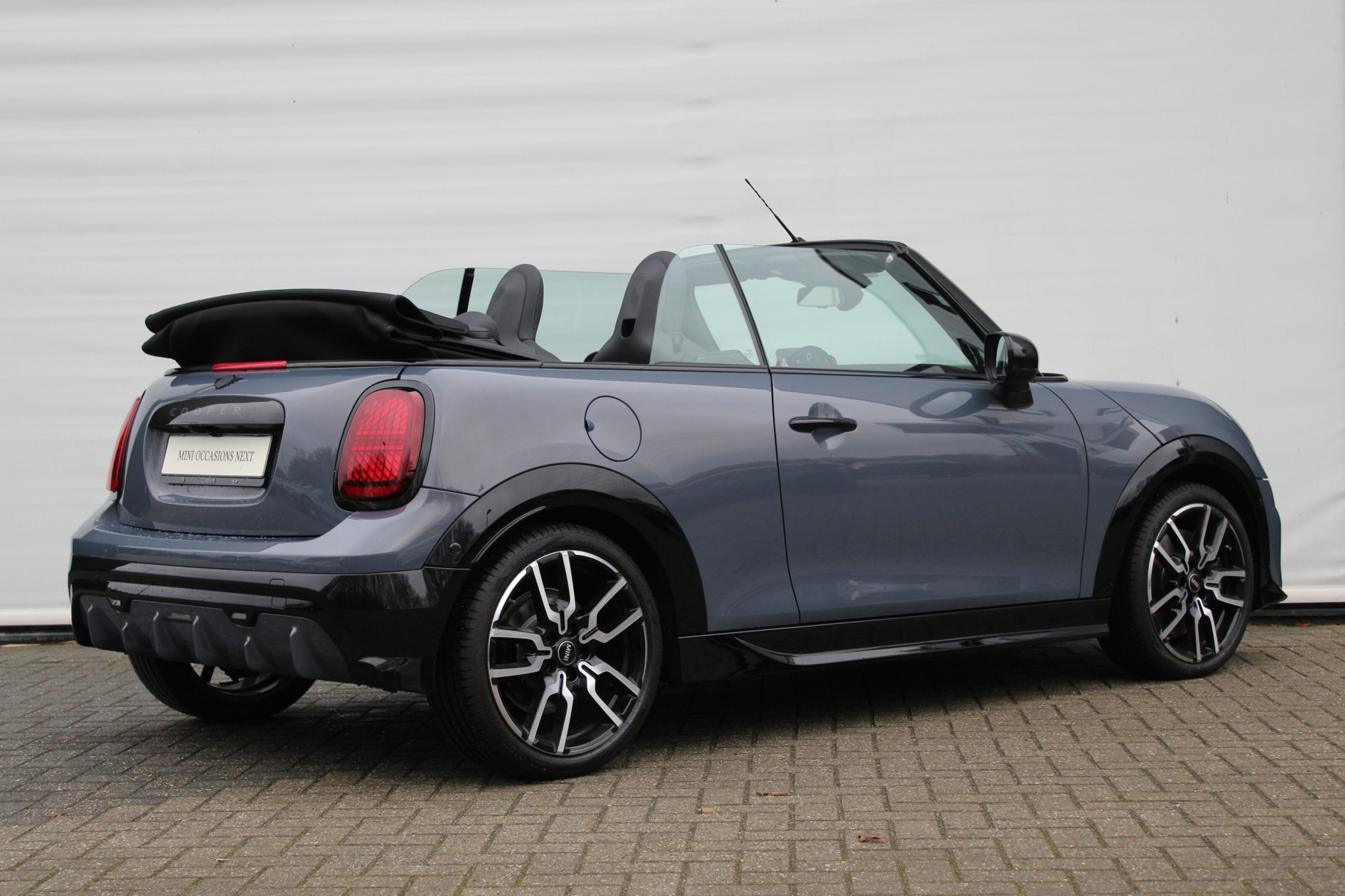 MINI Cooper Cabrio 6