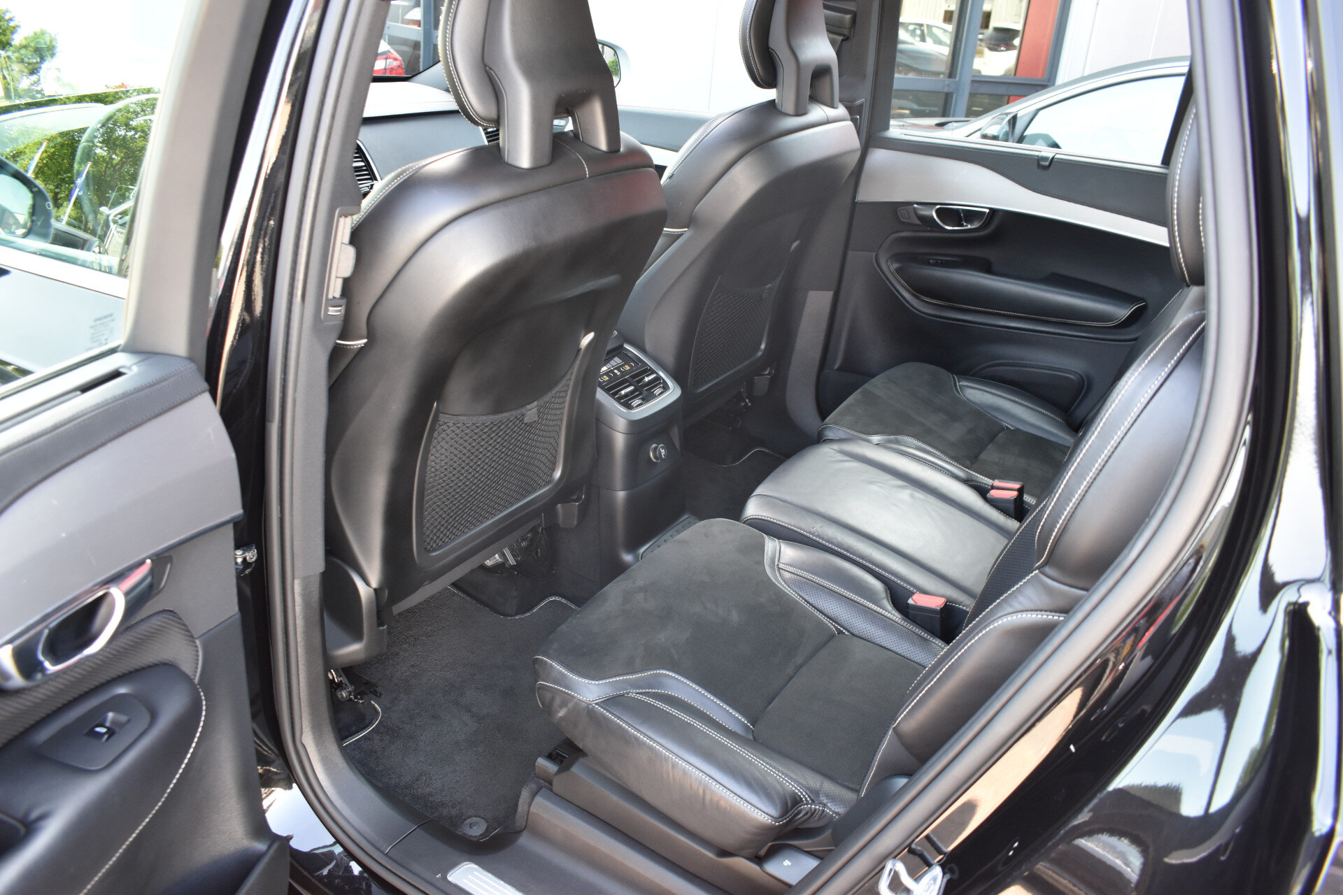 Volvo XC90 T8 AWD 407PK Plug-in Hybrid R-Design - Afbeelding 4