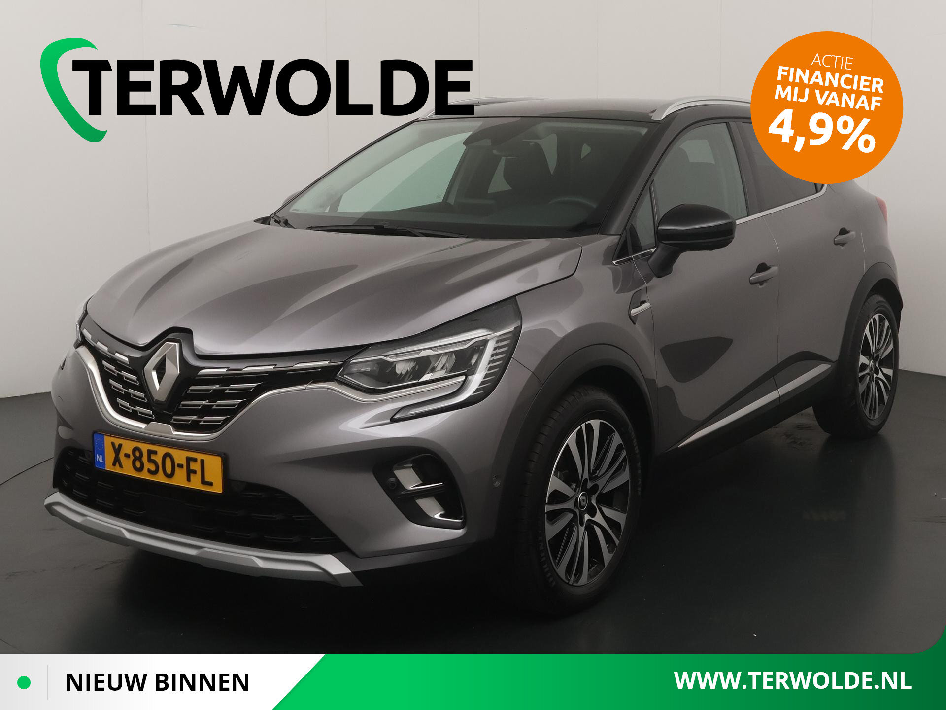 Renault Captur iconic E-Tech hybrid 145