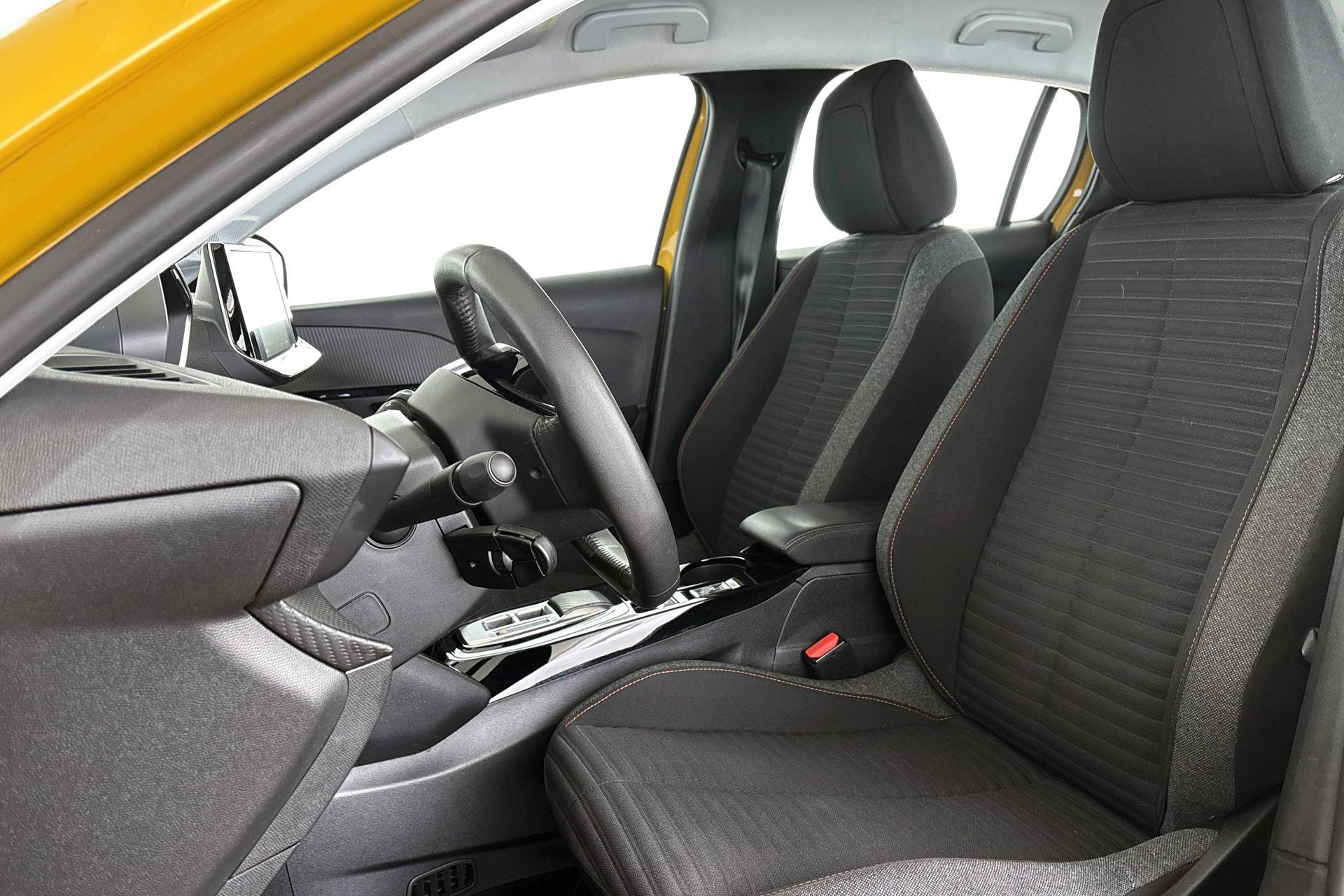 Peugeot e-208
