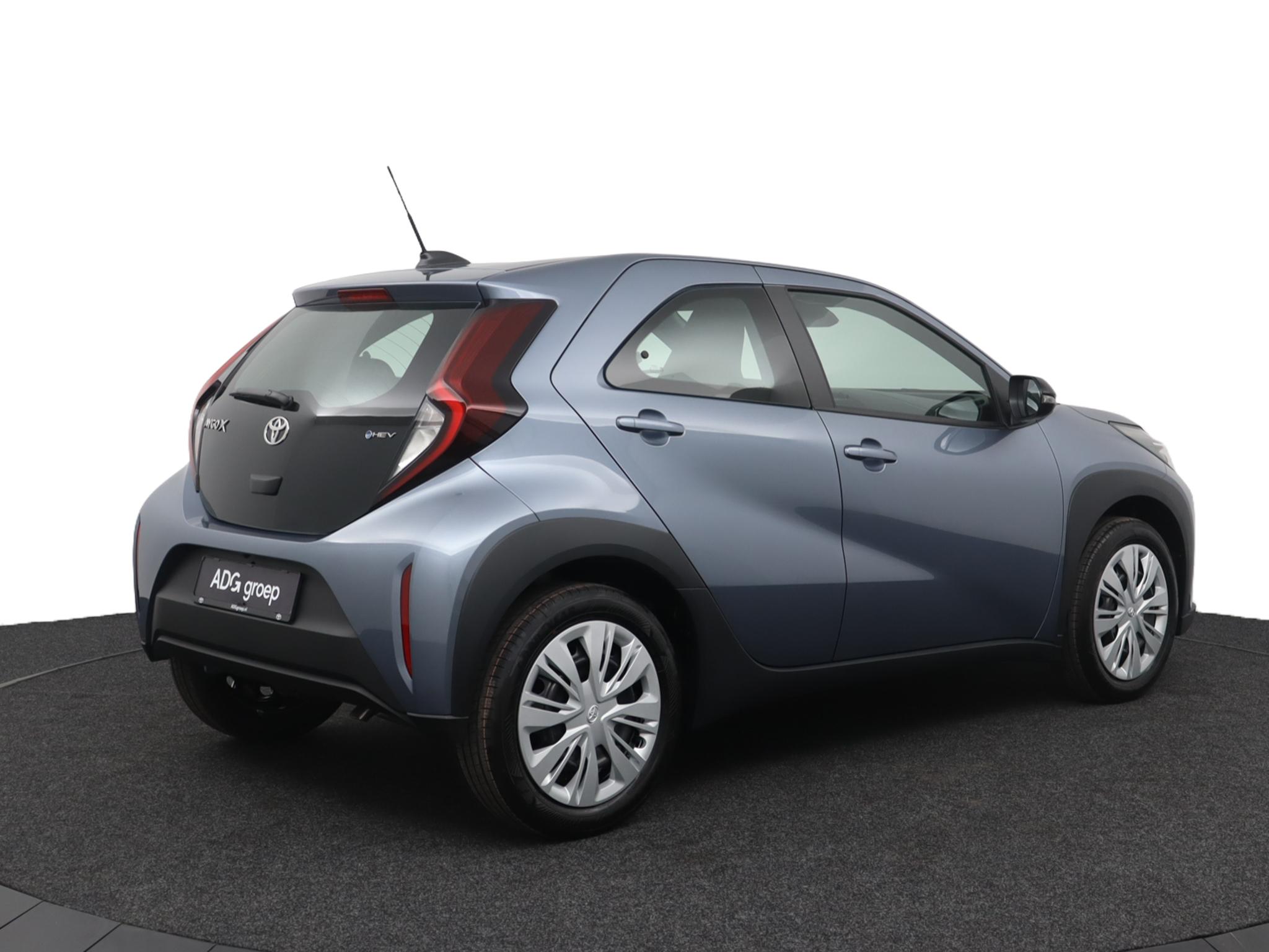 Toyota Aygo X Hybrid 115 play - Afbeelding 2