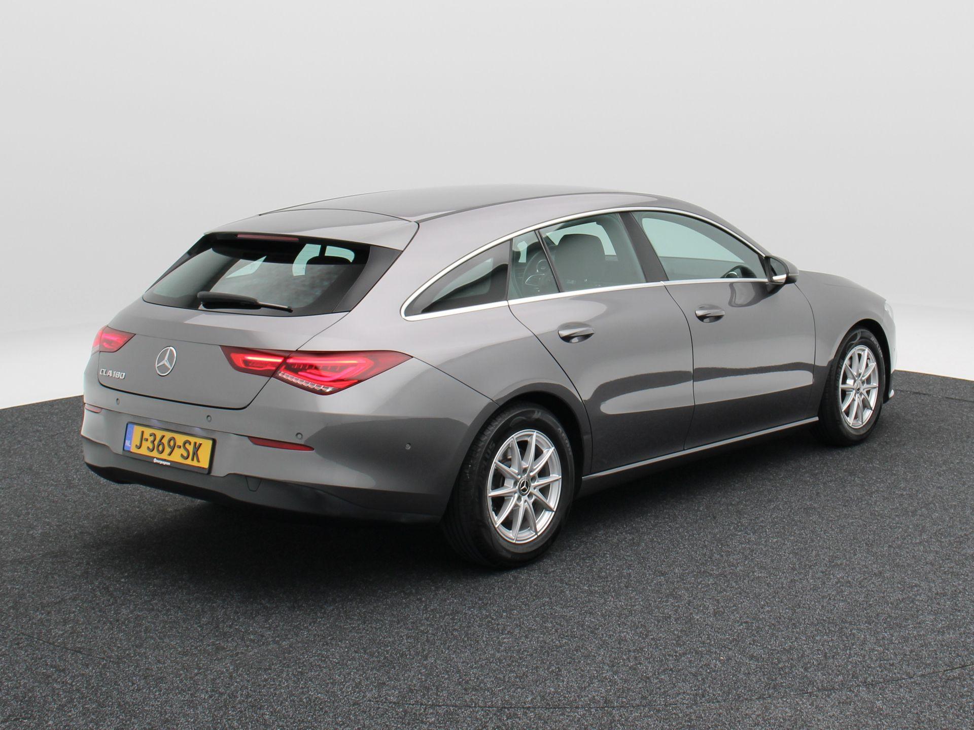 Mercedes-Benz CLA-klasse Shooting Brake 180 Business Solution 136 Pk Automaat - Afbeelding 2