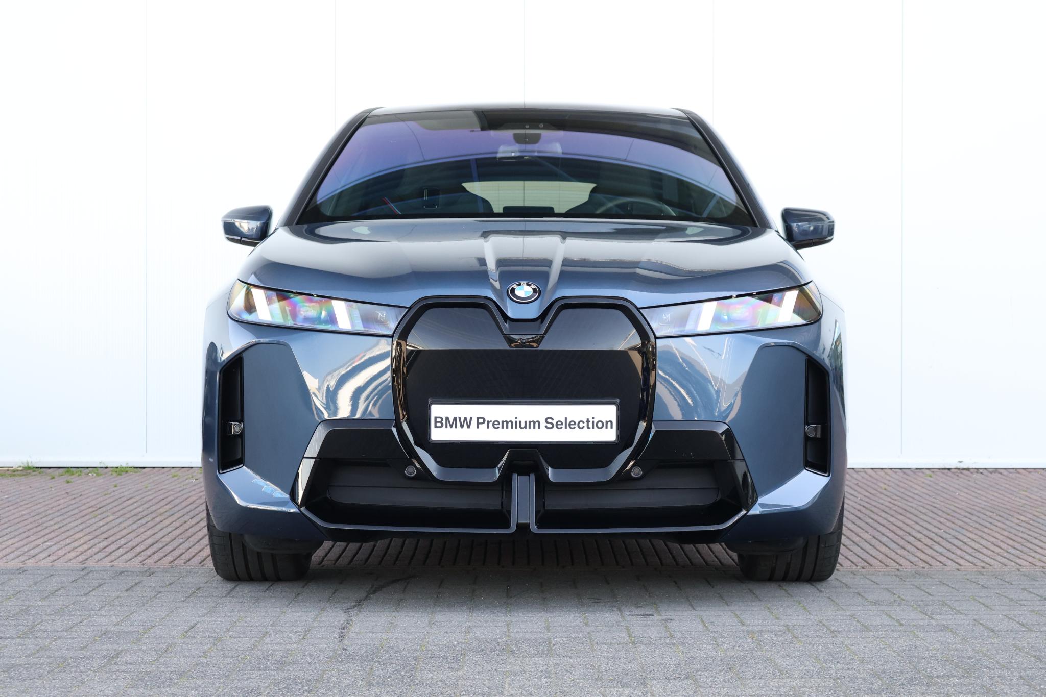 BMW iX xDrive60 112 kWh - Afbeelding 2