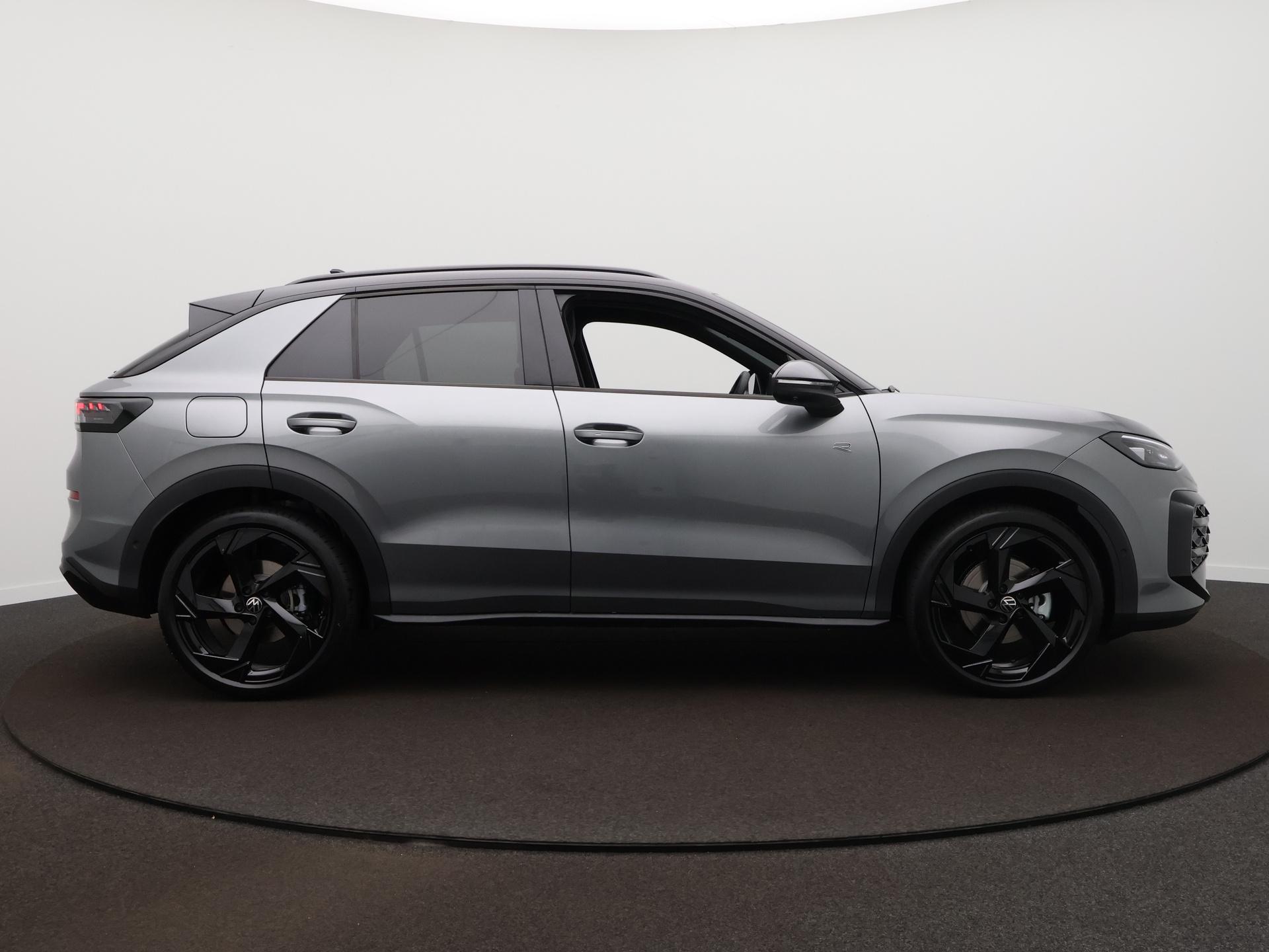 Volkswagen T-Roc R-Line First Edition 1.5 eTSI 110 kW / 150 PK SUV  - Afbeelding 4