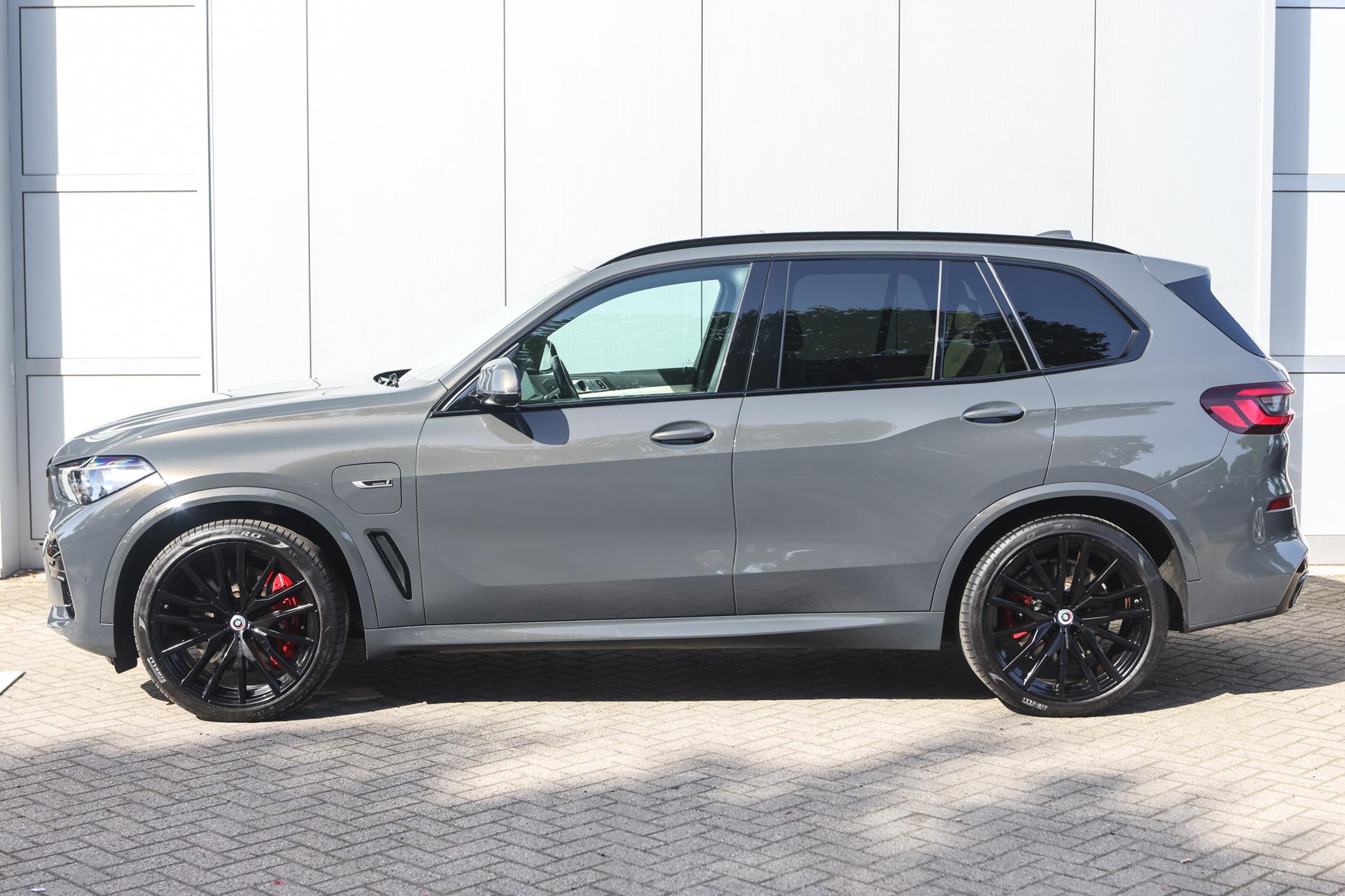 BMW X5 8