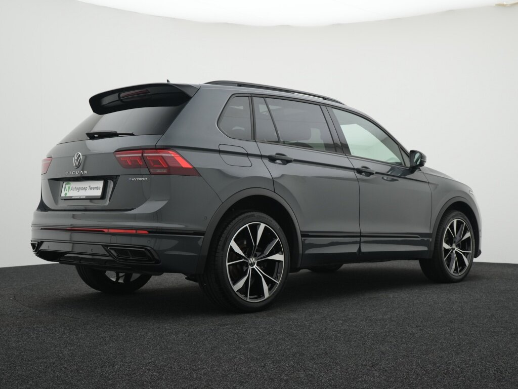 Volkswagen Tiguan 1.4 TSI PHEV R-Line | Panoramadak | Matrix LED | Stoelverwarming - Afbeelding 2