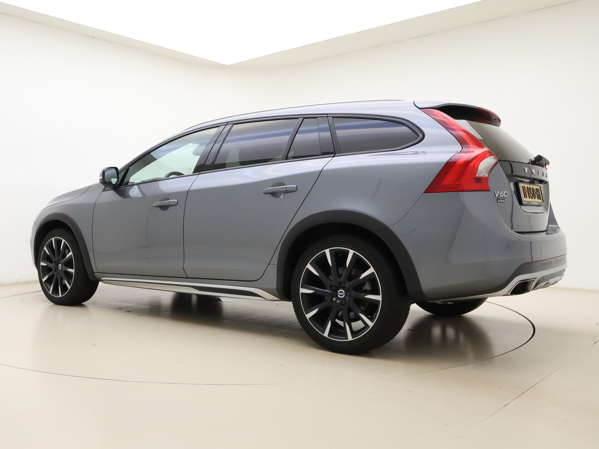 Volvo V60 Cross Country T5 Summum - Afbeelding 3