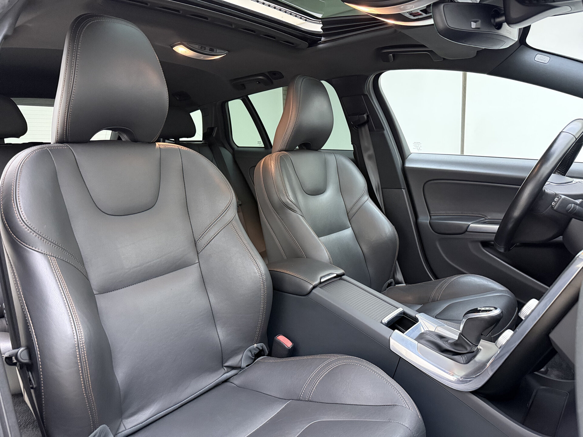 Volvo V60 Cross Country T5 Summum - Afbeelding 4