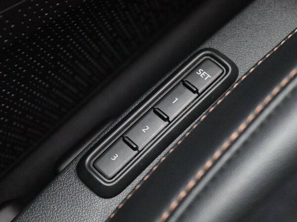 elektrisch verstelb. bestuurdersstoel met geheugen elektrisch verstelb. bestuurdersstoel met geheugen
