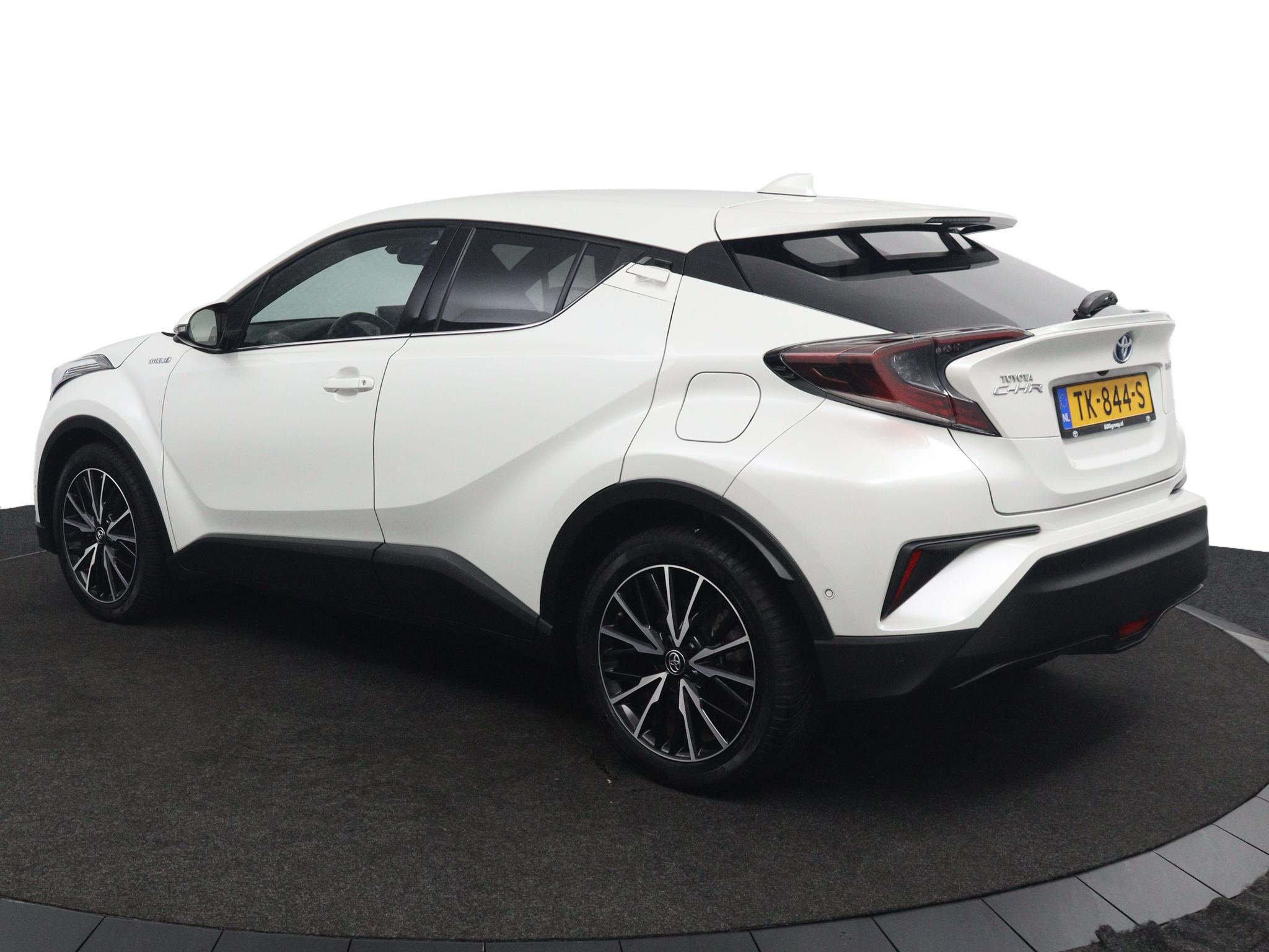 Toyota C-HR 1.8 Hybrid Executive Stuurverwarming - Afbeelding 4