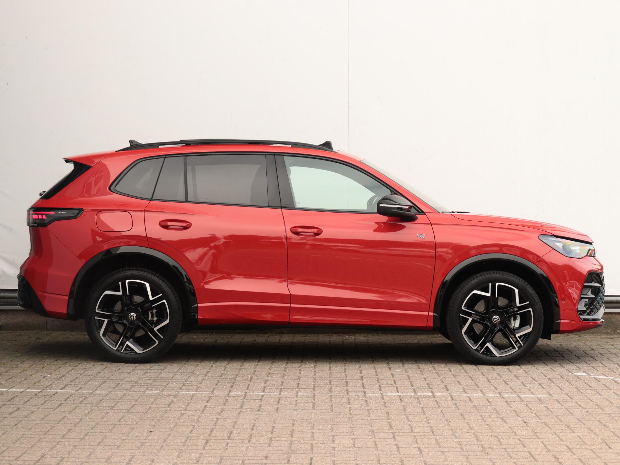 Volkswagen Tiguan 1.5 eHybrid 272pk R-Line Business - Afbeelding 2