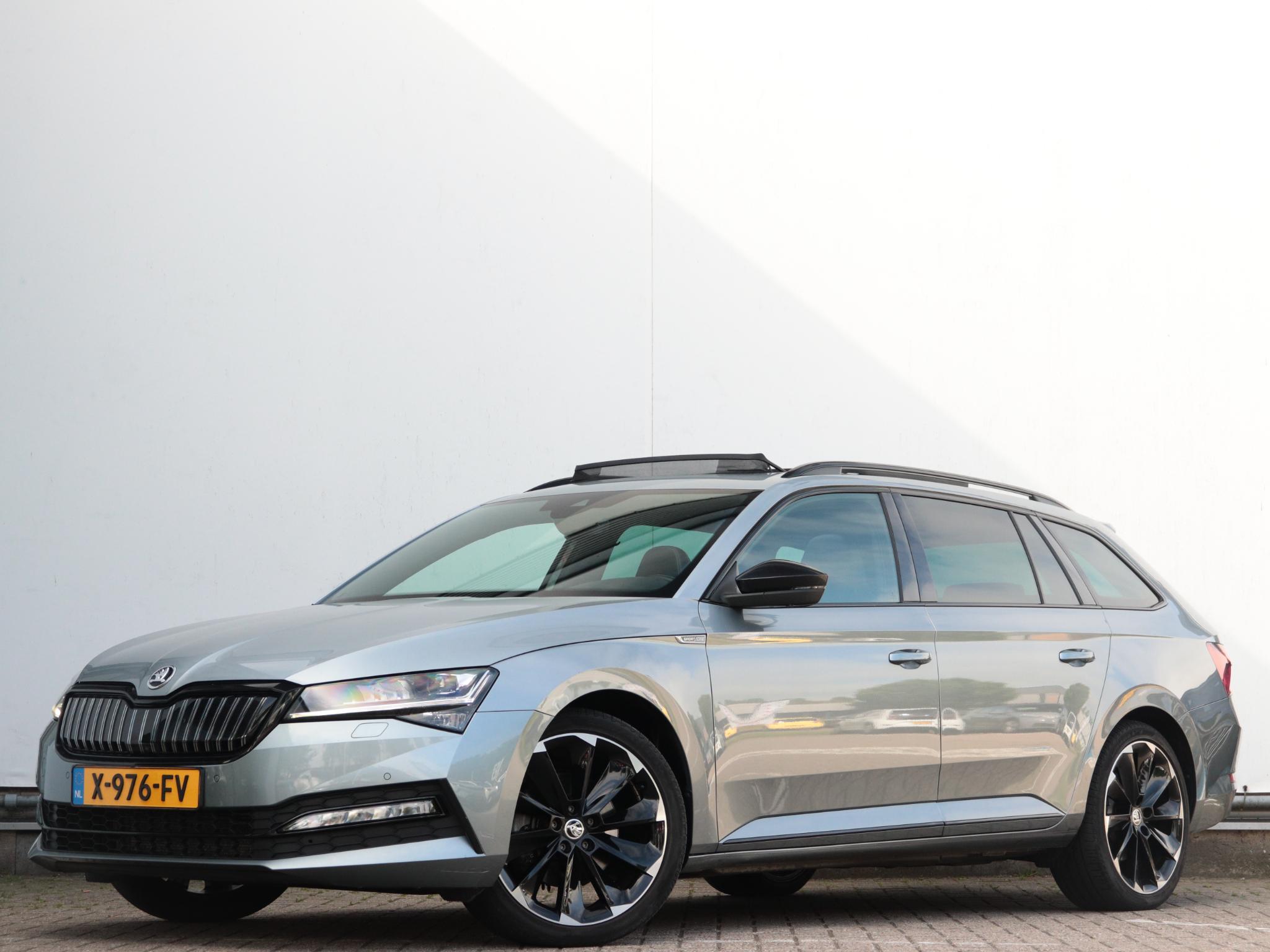 Škoda Superb Combi 1.4 TSI iV Sportline
