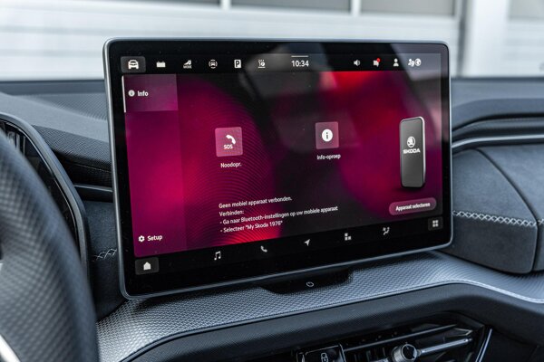 Apple Carplay/Android Auto Apple Carplay/Android Auto