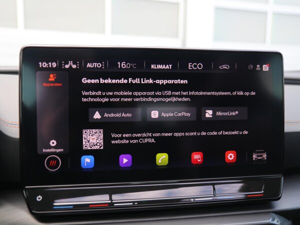 Apple Carplay/Android Auto Apple Carplay/Android Auto