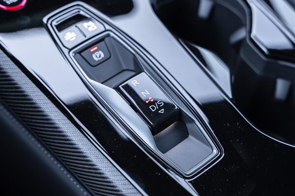 carbonafwerking interieur