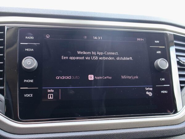 Apple Carplay/Android Auto