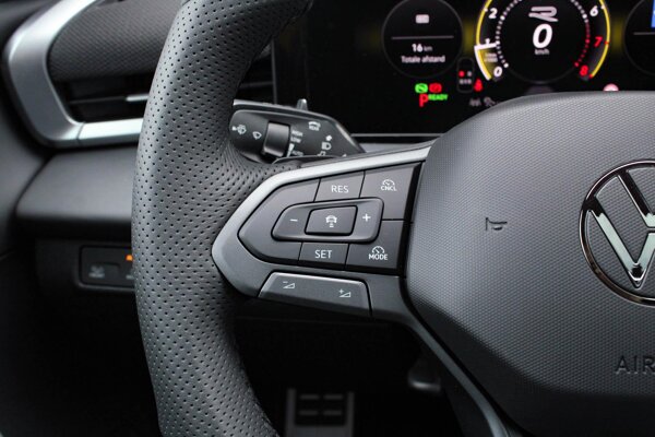 cruise control adaptief met Stop&Go en stuurhulp cruise control adaptief met Stop&Go en stuurhulp