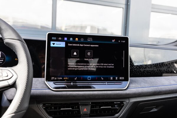 Apple Carplay/Android Auto