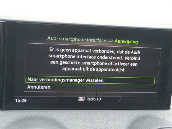 Apple Carplay/Android Auto Apple Carplay/Android Auto