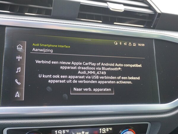Apple Carplay/Android Auto Apple Carplay/Android Auto