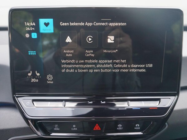 Apple Carplay/Android Auto Apple Carplay/Android Auto