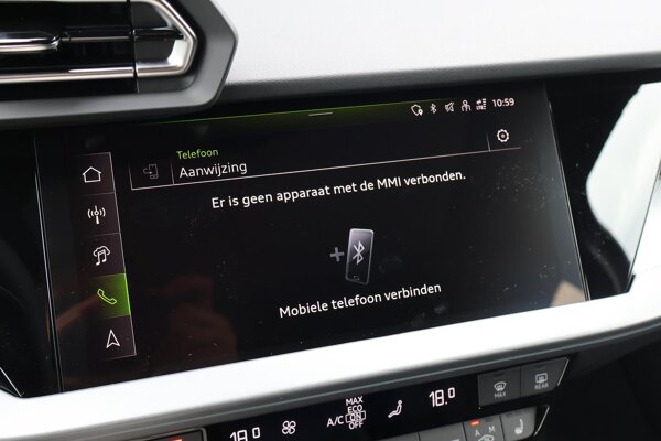 Apple Carplay/Android Auto Apple Carplay/Android Auto
