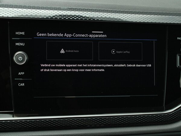 Apple Carplay/Android Auto Apple Carplay/Android Auto