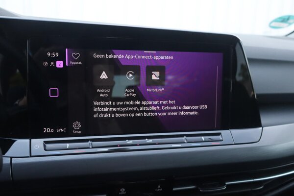 Apple Carplay/Android Auto Apple Carplay/Android Auto