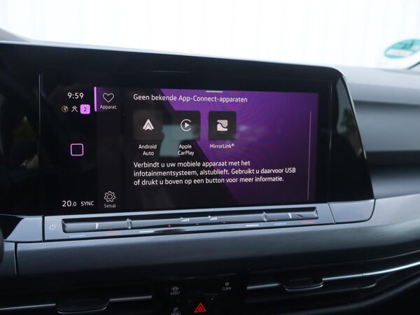 Apple Carplay/Android Auto Apple Carplay/Android Auto