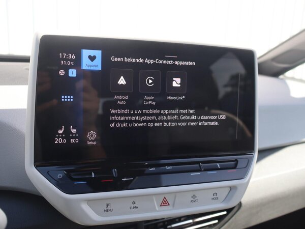 Apple Carplay/Android Auto Apple Carplay/Android Auto