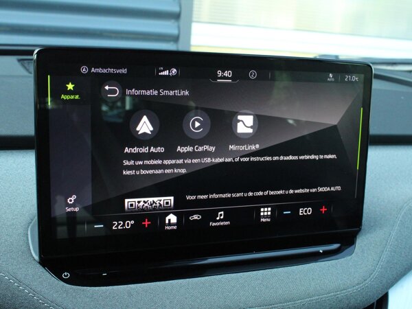Apple Carplay/Android Auto Apple Carplay/Android Auto