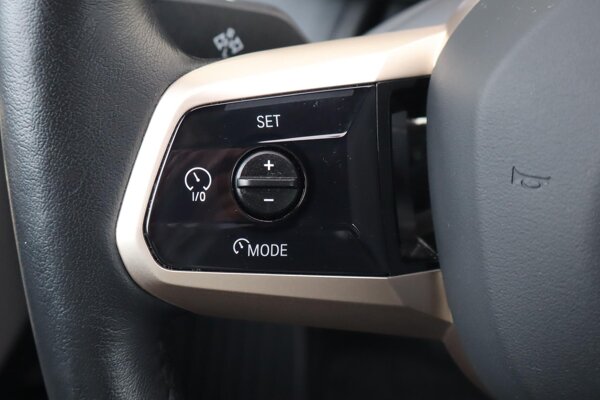cruise control adaptief met Stop&Go cruise control adaptief met Stop&Go