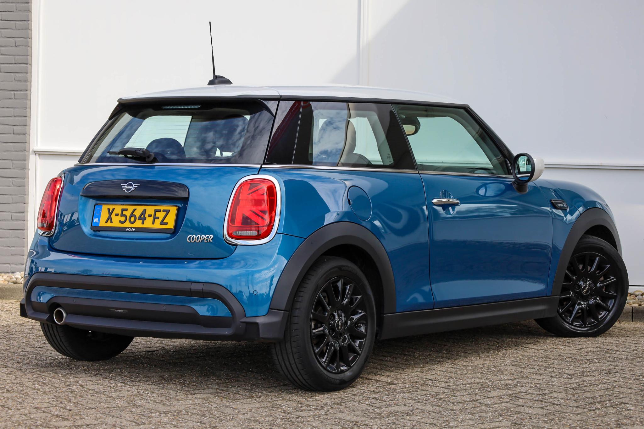 MINI 3-Deurs 1.5 136pk Cooper Camden Edition - Afbeelding 2