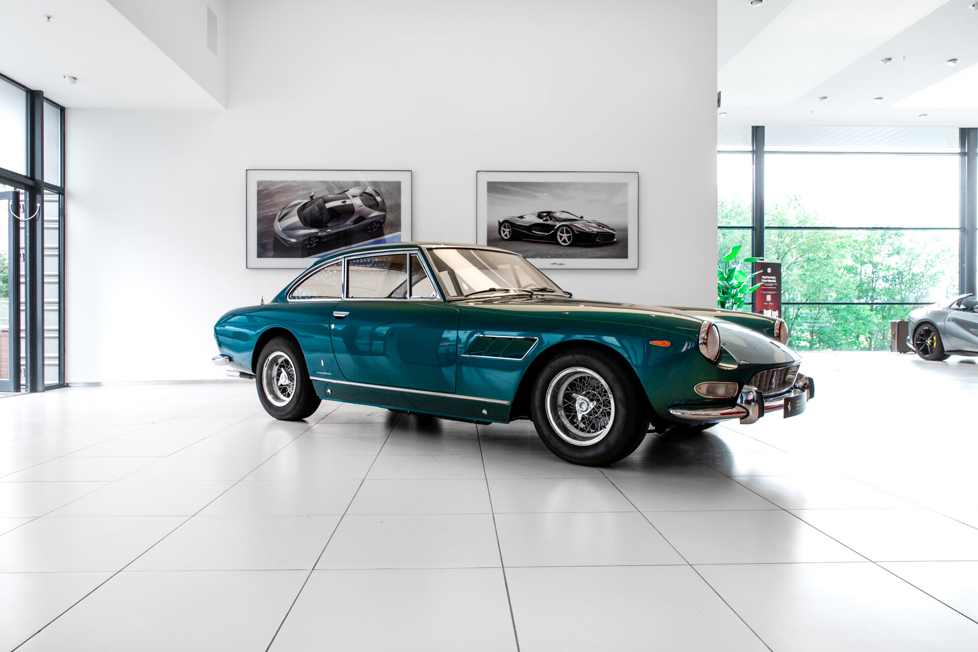 Ferrari 330 GT ~Ferrari Munsterhuis~