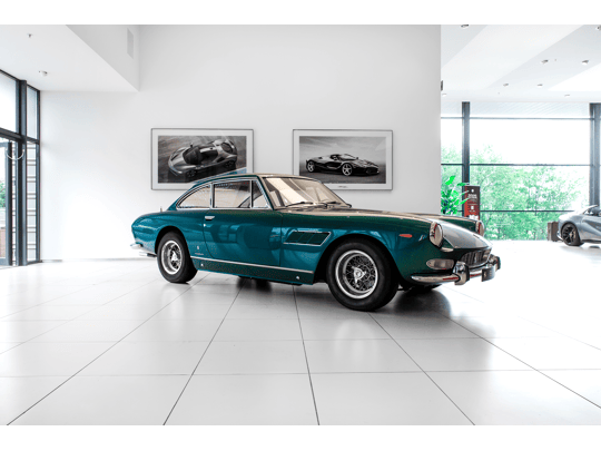 Ferrari 330 GT ~Ferrari Munsterhuis~