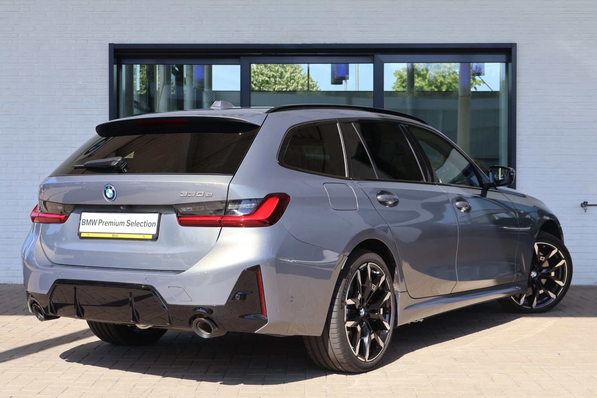 BMW 3-serie Touring 330e - Afbeelding 2