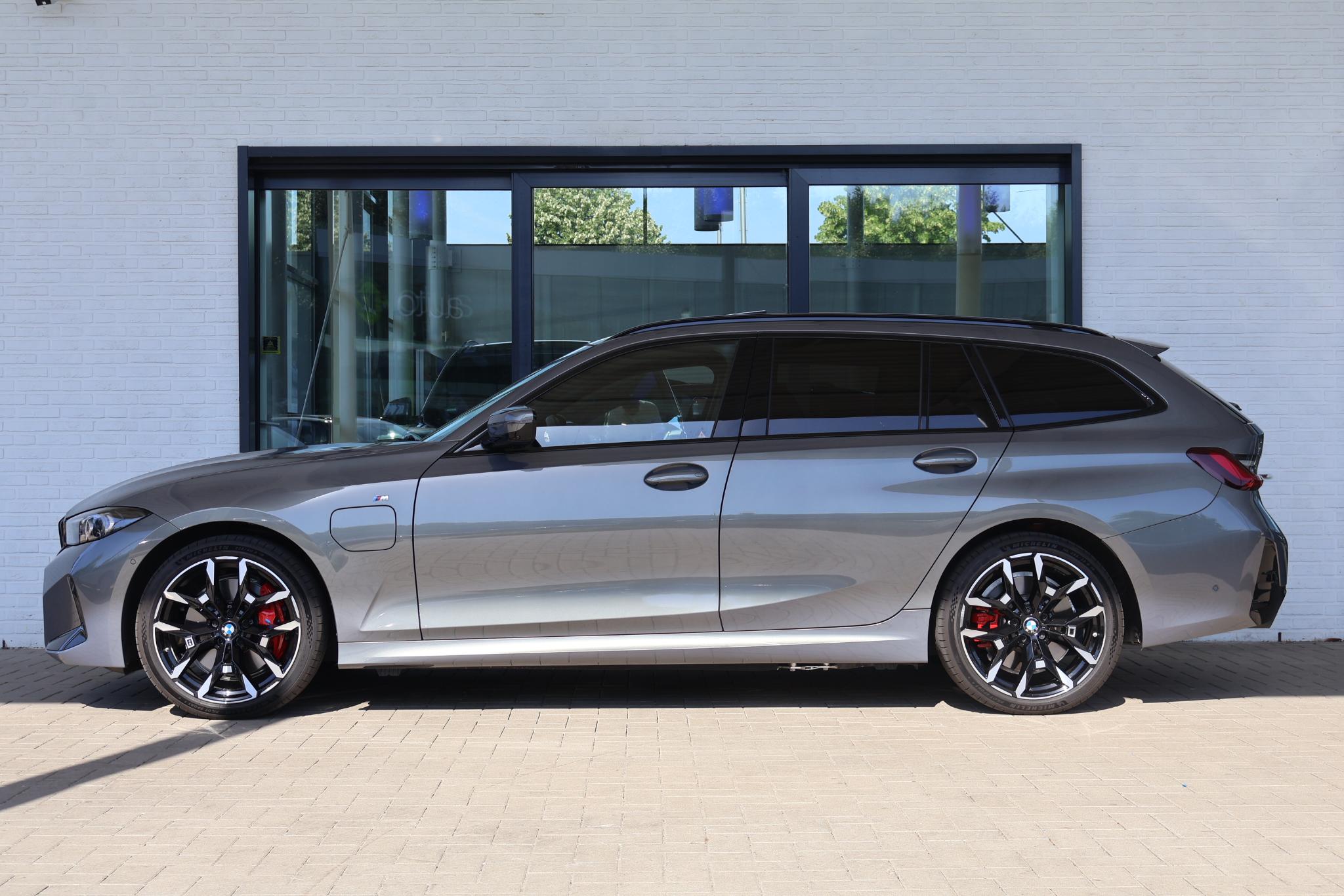 BMW 3-serie Touring 330e - Afbeelding 5