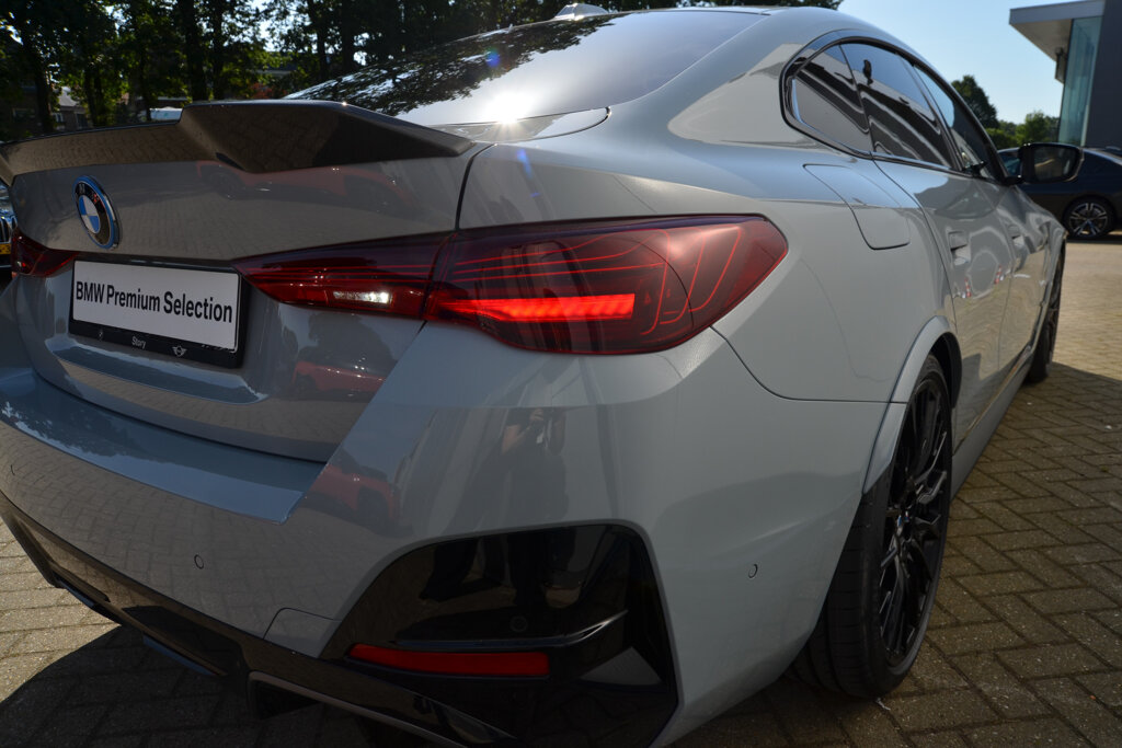 BMW i4 22
