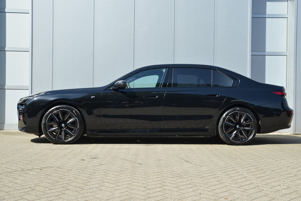 BMW i7 3